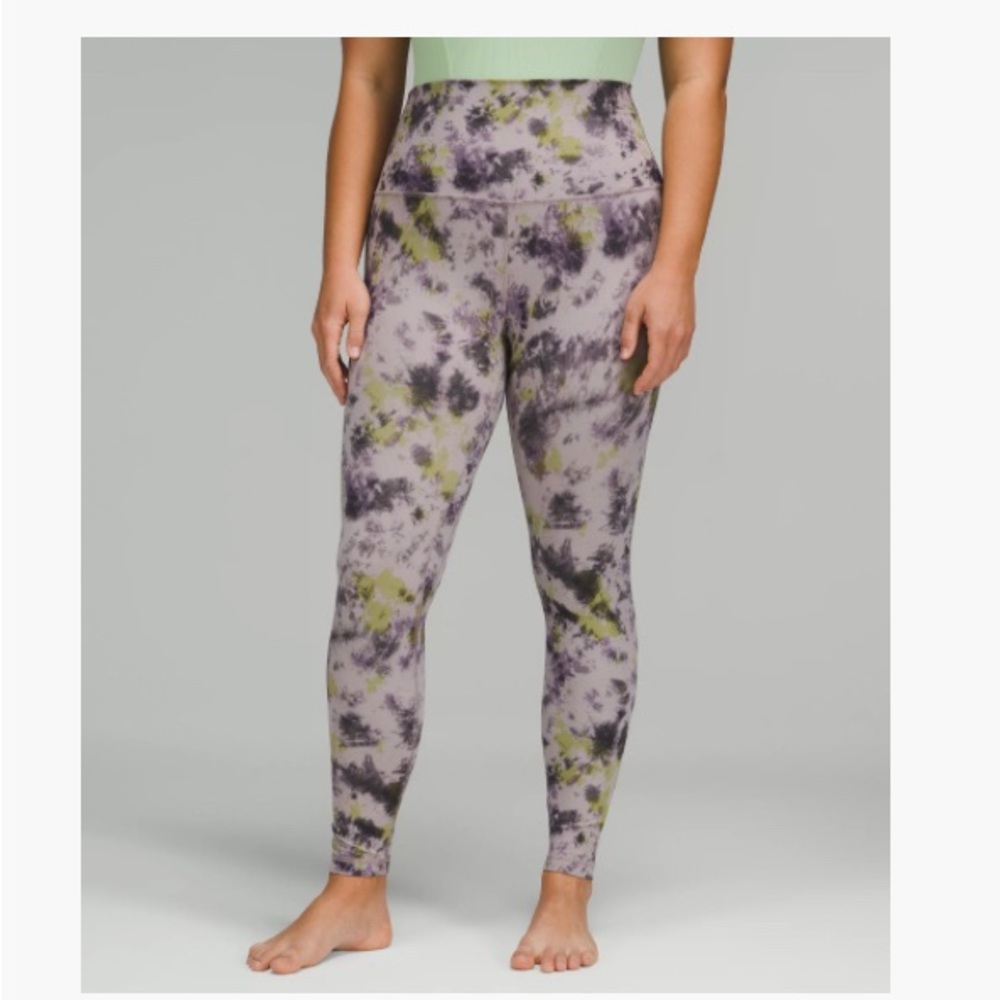 LULULEMON ALIGN™ SUPER-HIGH-RISE PANT 28"
Radial Tie Dye Mauve Grey Multi size 8